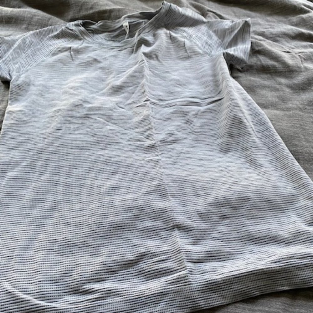 Athleta Momentum Shirt